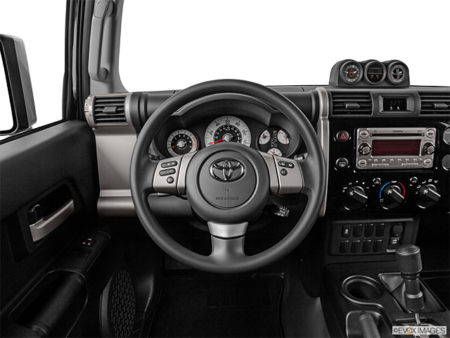 2014 Toyota FJ Cruiser | Steering wheel/Center Console
