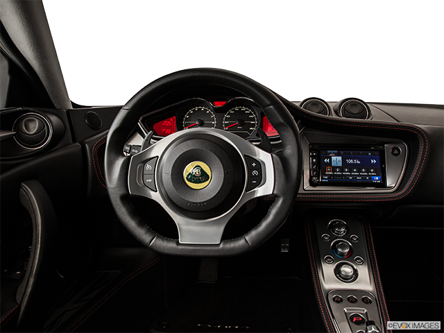 2018 Lotus Evora | Steering wheel/Center Console