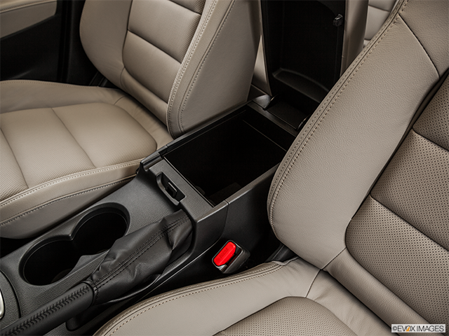2015 Mazda CX-5 | Front center divider
