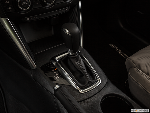 2015 Mazda CX-5 | Gear shifter/center console