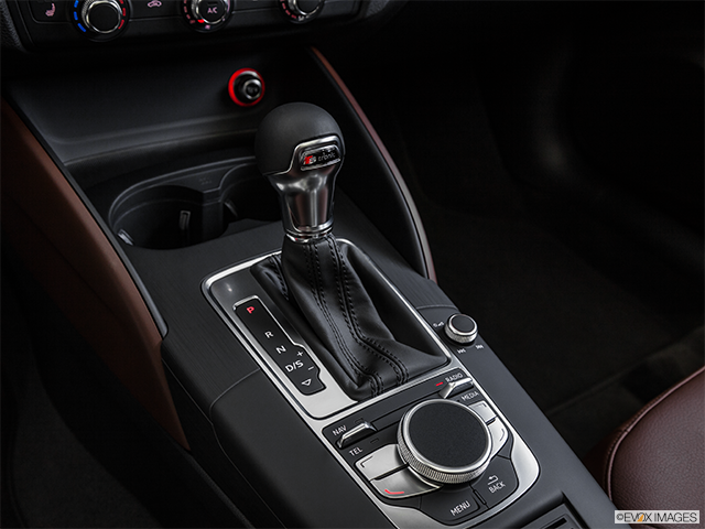 2015 Audi A3 | Gear shifter/center console