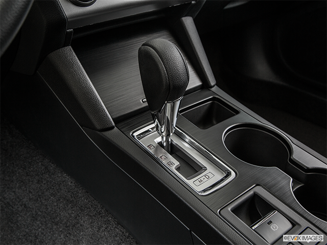 2015 Subaru Legacy | Gear shifter/center console