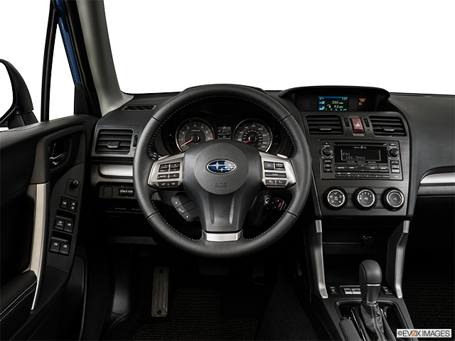 2015 Subaru Forester | Steering wheel/Center Console