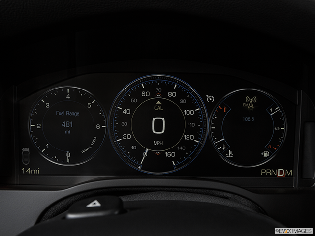 2015 Cadillac Escalade | Speedometer/tachometer