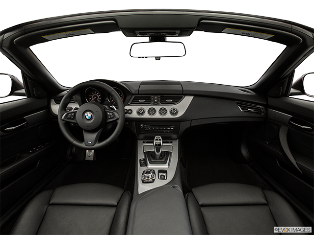 2015 BMW Z4 | Centered wide dash shot