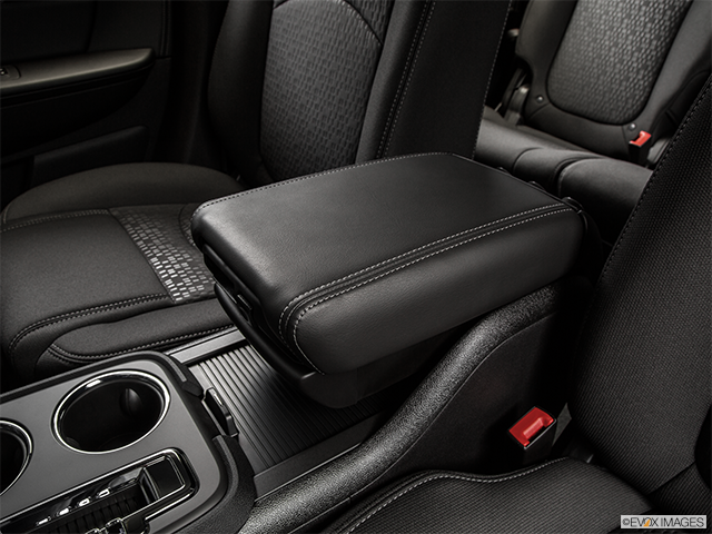 2015 GMC Acadia | Front center console with closed lid, from driver’s side looking down