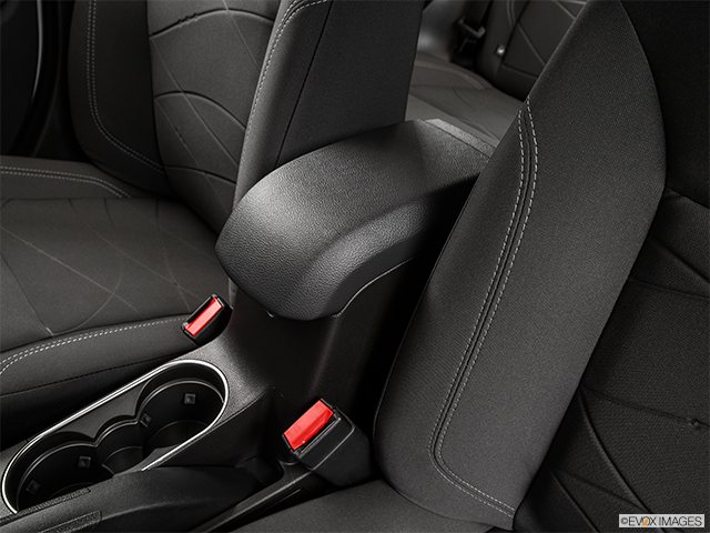 2015 Ford Fiesta | Front center console with closed lid, from driver’s side looking down