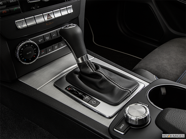 2015 Mercedes-Benz Classe C | Gear shifter/center console