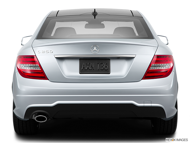 2015 Mercedes-Benz C-Class | Low/wide rear