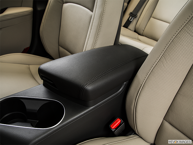 2015 Kia Optima | Front center console with closed lid, from driver’s side looking down