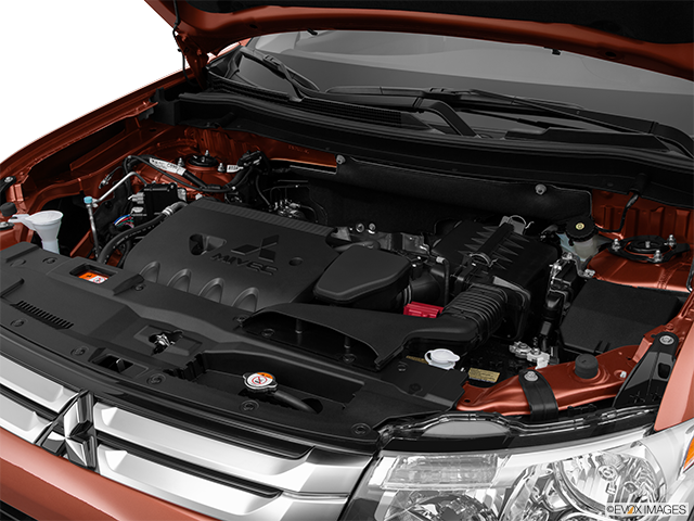 2015 Mitsubishi Outlander | Engine