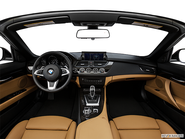 2015 BMW Z4 | Centered wide dash shot