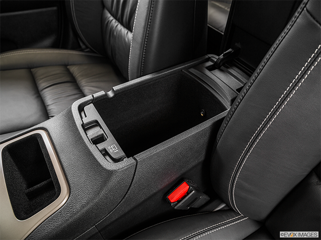 2015 Jeep Grand Cherokee | Front center divider