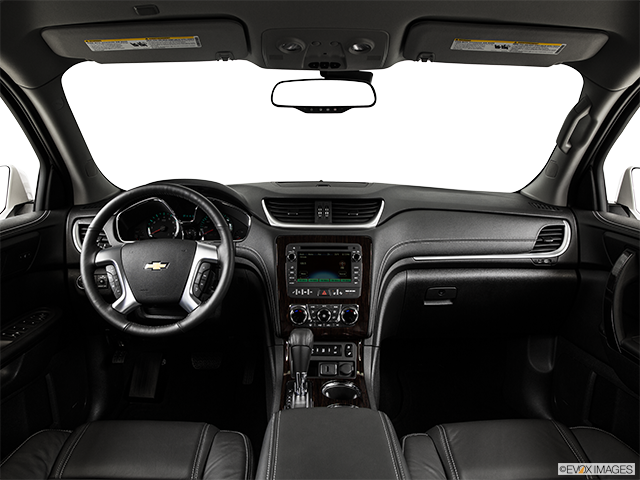 2015 Chevrolet Traverse | Centered wide dash shot