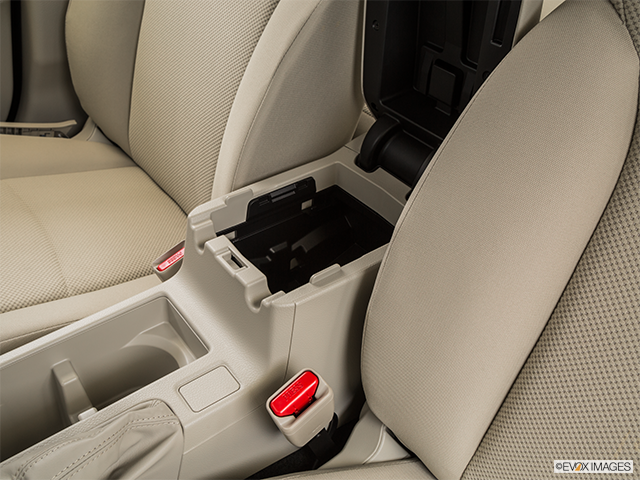 2015 Subaru Impreza | Front center divider
