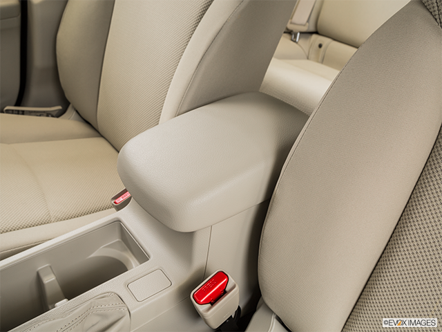 2015 Subaru Impreza | Front center console with closed lid, from driver’s side looking down
