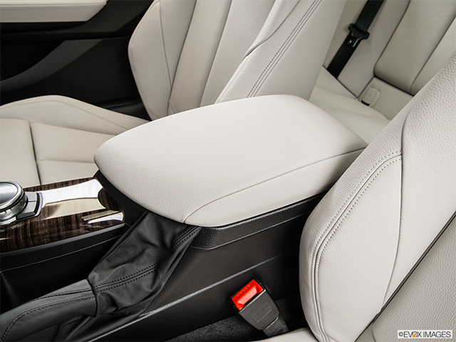2015 BMW 2 Series | Front center console with closed lid, from driver’s side looking down