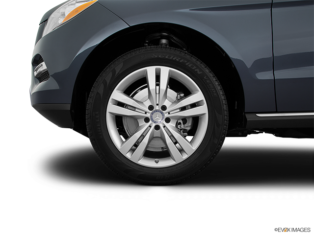 2015 Mercedes-Benz M-Class | Front Drivers side wheel at profile