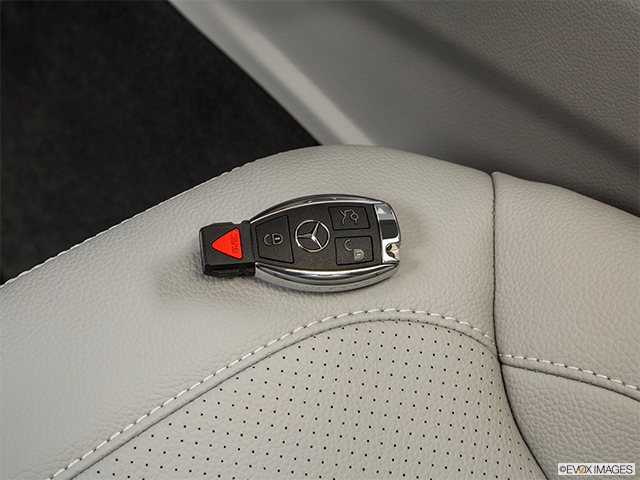 2015 Mercedes-Benz M-Class | Key fob on driver’s seat