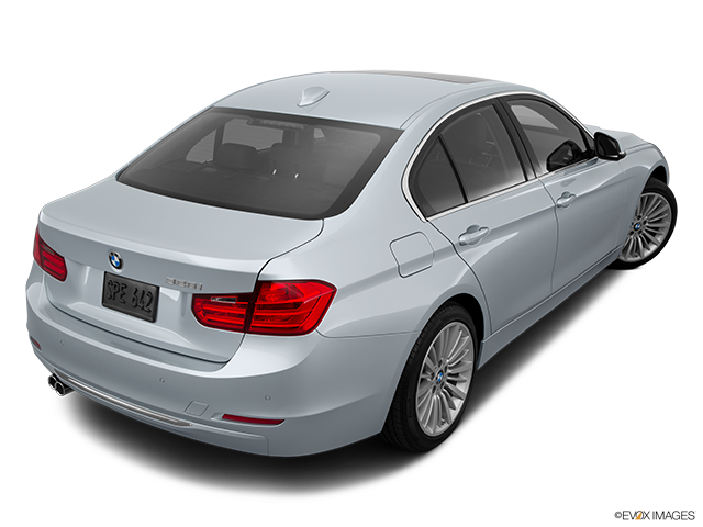2015 BMW 3 Series | Rear 3/4 angle view