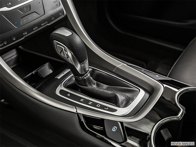 2015 Ford Fusion | Gear shifter/center console