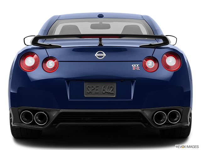 2015 Nissan GT-R | Low/wide rear