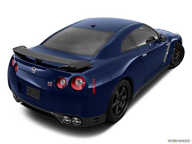 2015 Nissan GT-R | Rear 3/4 angle view