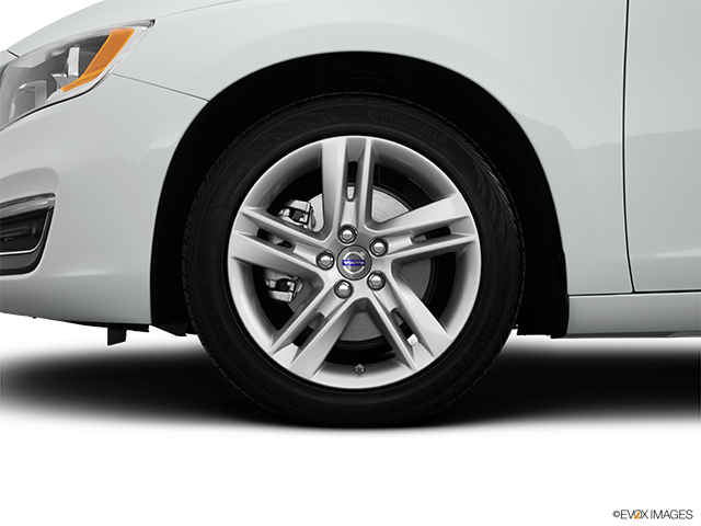 2015 Volvo V60 | Front Drivers side wheel at profile