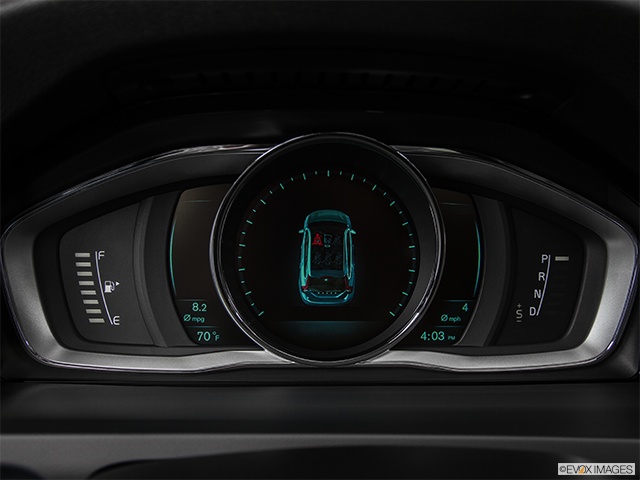 2015 Volvo V60 | Speedometer/tachometer