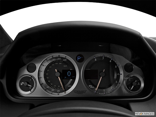 2015 Aston Martin DB9 | Speedometer/tachometer