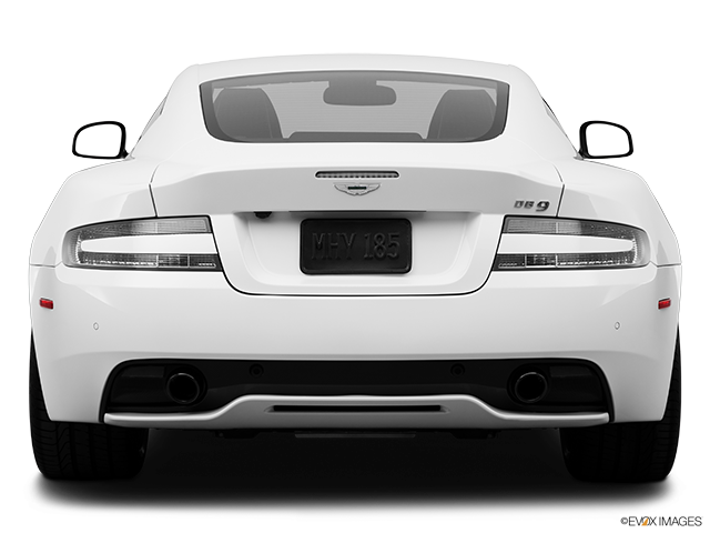 2015 Aston Martin DB9 | Low/wide rear