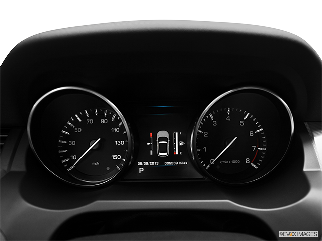 2015 Land Rover Range Rover Evoque Coupe | Speedometer/tachometer