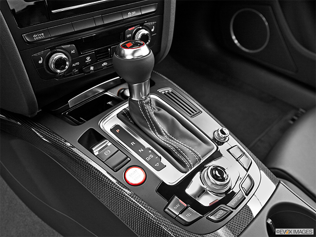 2015 Audi S4 | Gear shifter/center console