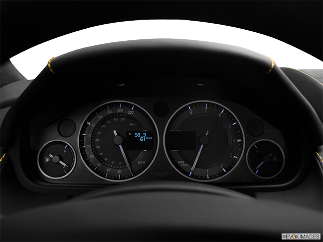 2017 Aston Martin V12 Vantage | Speedometer/tachometer