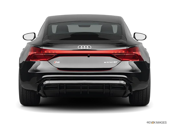2024 Audi RS e-tron GT | Low/wide rear