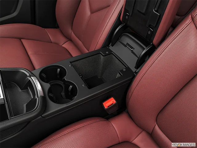 2027 Porsche Macan | Front center divider