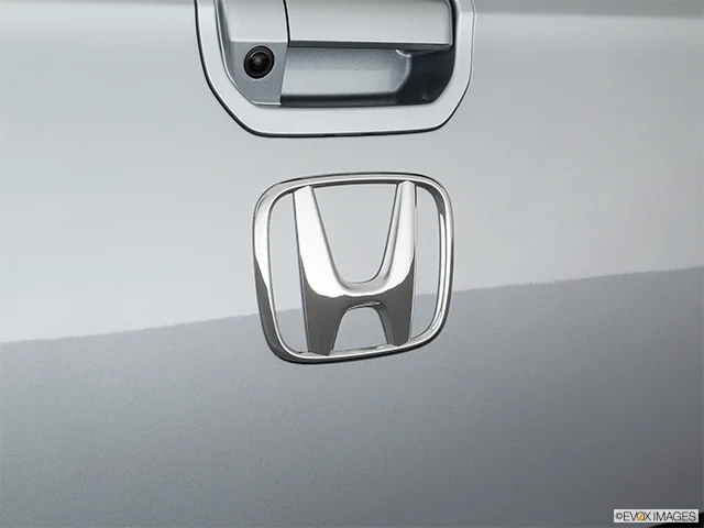2026 Honda Ridgeline | Rear manufacturer badge/emblem