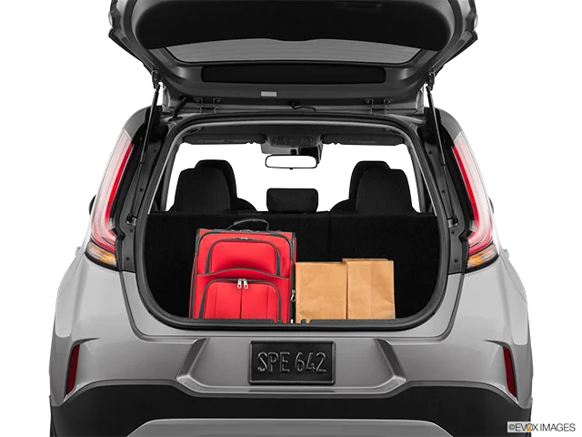 2025 Kia Soul | Trunk props