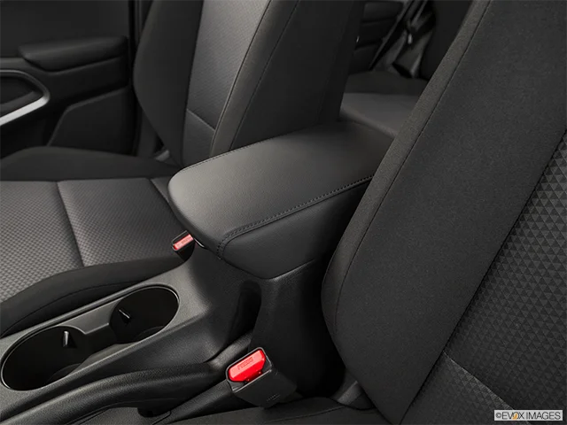 2025 Kia Soul | Front center console with closed lid, from driver’s side looking down